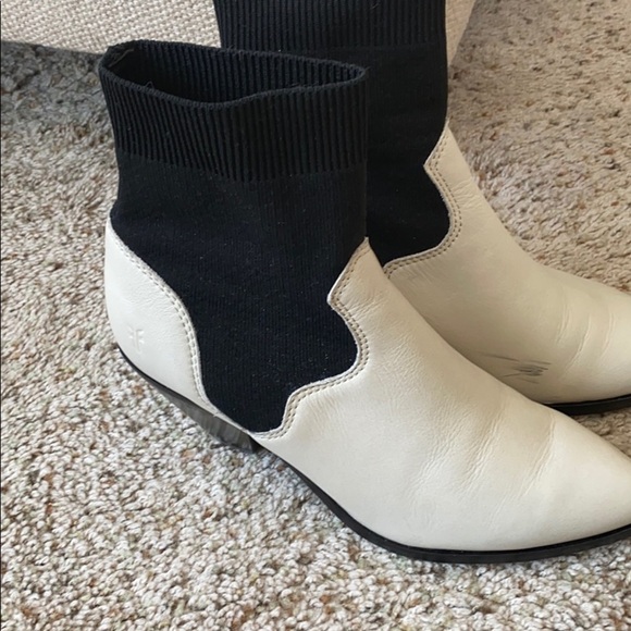 Frye - Picture 3 of 6